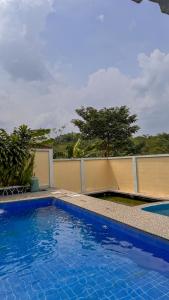 Bazén v ubytování Villa Niscala 2 nebo v jeho okolí