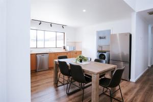 Φωτογραφία από το άλμπουμ του Red Door On Cade σε Yarrawonga