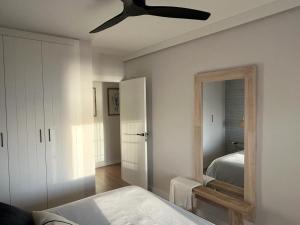 En eller flere senge i et værelse på Marina Azul + 17 billeder