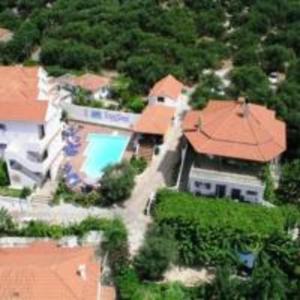 Bazén v ubytování Lygies Apart Hotel nebo v jeho okolí