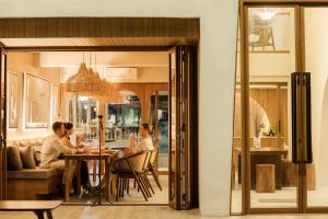 Hosté ubytování Tasana bar and luxury resort