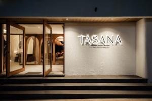 Certifikát, hodnocení, plakát nebo jiný dokument vystavený v ubytování Tasana bar and luxury resort