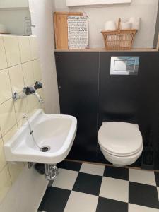 Kupatilo u objektu Ferienwohnung La Scala