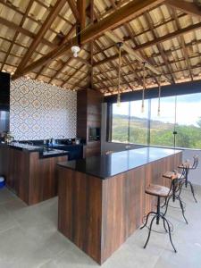 A cozinha ou cozinha compacta de Casa vista da serra