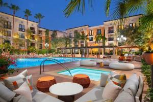 Gallery image of Irvine Upscale 2BR Apt near Spectrum, Great Park, UCI in Irvine