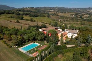 Bazén v ubytovaní Relais Villa Il Palagio alebo v jeho blízkosti