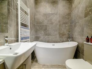 Bilik mandi di 1 Bed in Talybont-on-Usk 88138 +13 gambar
