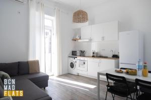 Virtuvė arba virtuvėlė apgyvendinimo įstaigoje Barcelona - Eixample 1B