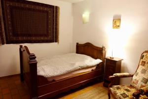 Ένα ή περισσότερα κρεβάτια σε δωμάτιο στο CHARMANTE MAISON A SAINT GUILHEM LE DESERT