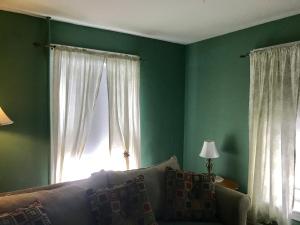 Istumisnurk majutusasutuses The Monadnock Inn