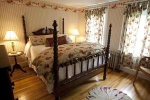 Voodi või voodid majutusasutuse The Monadnock Inn toas