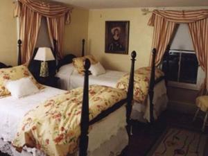 Voodi või voodid majutusasutuse The Monadnock Inn toas