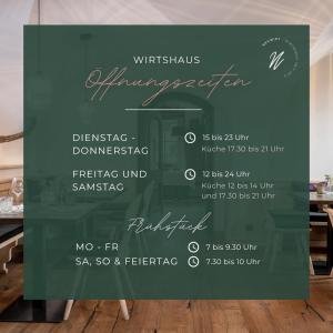 un cartello per un ristorante con un menu su un muro di NEUWIRT - Boutiquehotel & Wirtshaus a Bad Vigaun