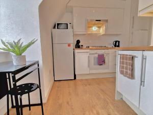 Kitchen o kitchenette sa 1 bed- Flat in Kings Cross