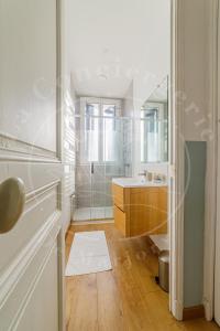 Kúpeľňa v ubytovaní Belle maison bourgeoise à 5mn à pied des plages