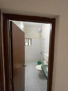 Koupelna v ubytování Samruddhi S1 homestay garden villa or S3