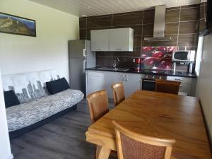 Η κουζίνα ή μικρή κουζίνα στο Domaine les Hirondelles Lucky