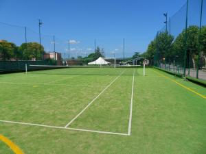 Facilități de tenis și/sau squash la sau în apropiere de Hotel Il Casale