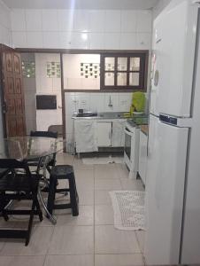 Küche/Küchenzeile in der Unterkunft Casa da Praia da Adriana
