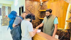 Tetamu yang menginap di Mystique Inn Wayanad