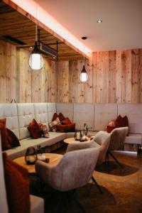 Posezení v ubytování Hotel Brückenwirt Superior