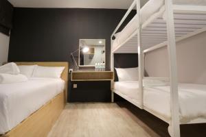 Vio Hotel emeletes ágyai egy szobában