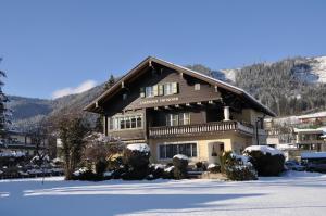 Landhaus Tritscher under vintern