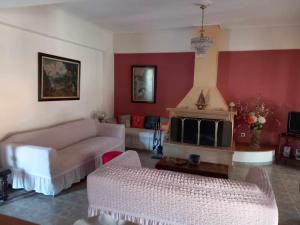 Gallery image of Nancy's Apartment @ Ermioni in Ermioni +31 photos