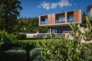 Vrt pred nastanitvijo ARGENTO RESIDENCE