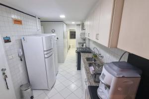 A cozinha ou cozinha compacta de Apartamento 3 quartos no Quadrilátero de Charme em Ipanema