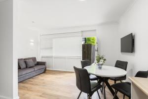 Posezení v ubytování Taft Apartments