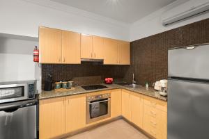 Köök või kööginurk majutusasutuses Luxury 2 Bedroom Apartment - Heart of Hobart CBD