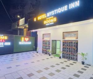 Sijil, anugerah, tanda atau dokumen lain yang dipamerkan di Mystique Inn Wayanad