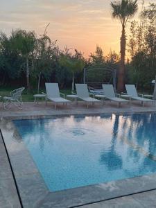Πισίνα στο ή κοντά στο Private Villa with private Chef optional