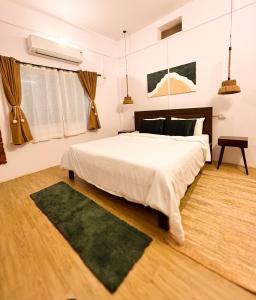 Giường trong phòng chung tại Gypsy Stays- Aakhet Farms