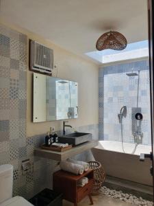 Vonios kambarys apgyvendinimo įstaigoje La Pan Nam Exotic Villas and Spa