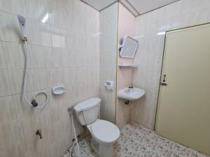 Bathroom sa ศิริภูมิอพาร์ทเม้น ซอย.9