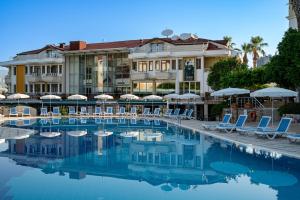Bazén v ubytování Tu Casa Gelidonya Hotel nebo v jeho okolí