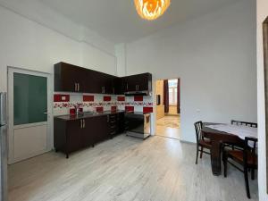 Fotografie z fotogalerie ubytování M & I Apartment 4 v destinaci Târgu-Mureş + 1 fotografie
