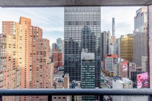 Gallery image of Midtown 2br w doorman nr theater district NYC-1349 in New York