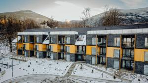 Výhľad na hory alebo výhľad na hory priamo z apartmánového hotela