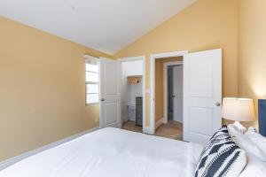 Gallery image of Milpitas 4br w garage nr mall dining SFO-1593 in Milpitas +14 photos