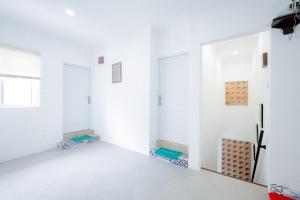 Fotografie z fotogalerie ubytování RedDoorz Plus at Jalan Gatot Subroto Jakarta v destinaci Jakarta