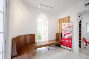Fotografie z fotogalerie ubytování RedDoorz Plus at Jalan Gatot Subroto Jakarta v destinaci Jakarta