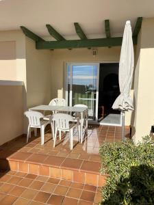 Uma varanda ou terraço em Apartamentos HC Burriana Playa