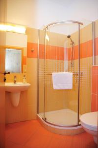 Koupelna v ubytování Hotel Praha Potštejn + 37 fotografií