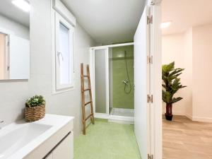 Phòng tắm tại Apartamentos Gredos 101