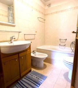 Kylpyhuone majoituspaikassa Ciasa de Milu