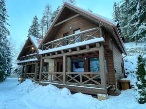 TATRYSTAY RiverStone Chalets v zimě