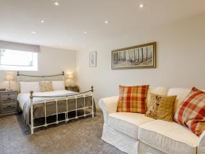 Postel nebo postele na pokoji v ubytování 1 Bed in Dartmoor National Park 78780